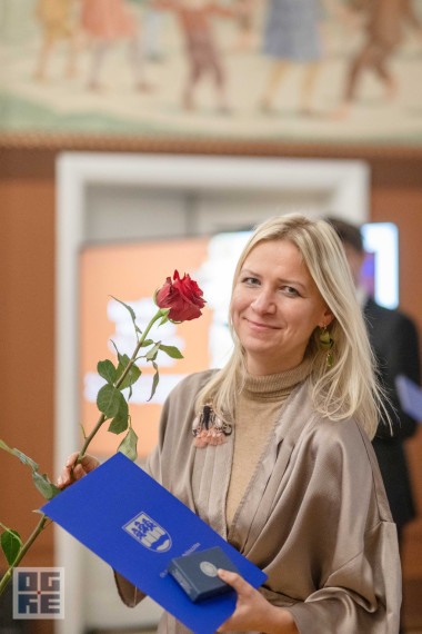 FOTO: Skolotāju dienas priekšvakarā godina titula “Ogres novada Gada pedagogs 2024” laureātus