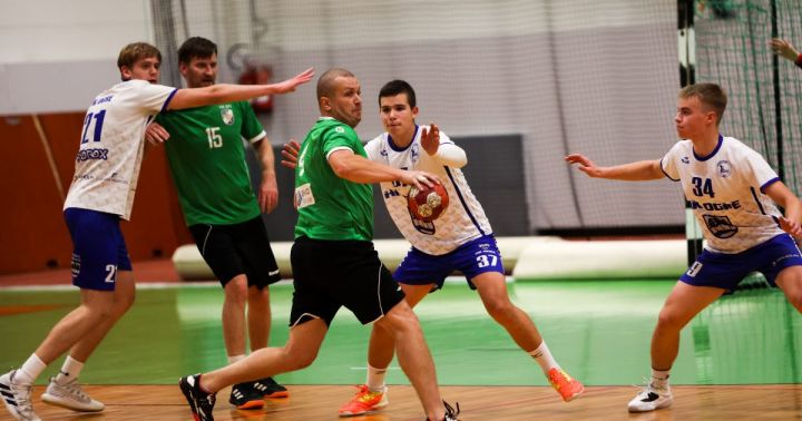 Ogres handbolisti čempionātu sāk ar pārliecinošu uzvaru