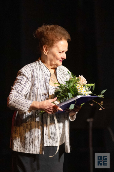 FOTO: Svinīgā pasākumā godināti Ogres novada Goda pilsoņi un Gada cilvēki