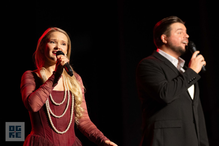 FOTO: Svinīgā pasākumā godināti Ogres novada Goda pilsoņi un Gada cilvēki