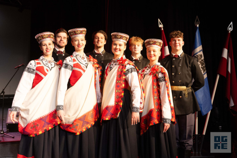 FOTO: Svinīgā pasākumā godināti Ogres novada Goda pilsoņi un Gada cilvēki