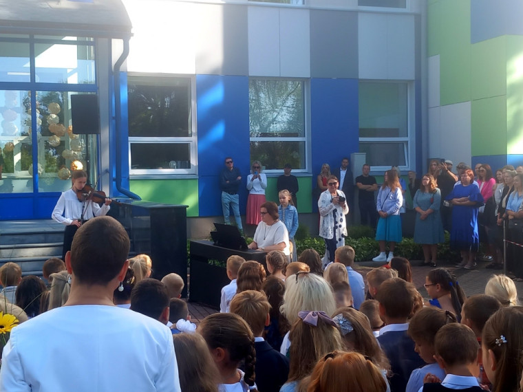 FOTO: Ogres novada skolās sācies jaunais mācību gads