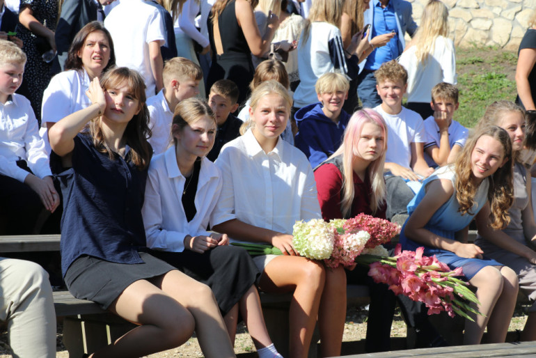 FOTO: Ogres novada skolās sācies jaunais mācību gads