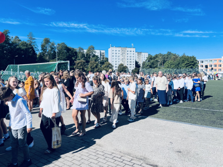 FOTO: Ogres novada skolās sācies jaunais mācību gads