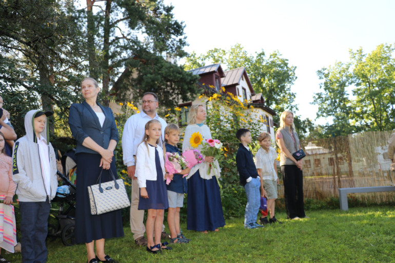 FOTO: Ogres novada skolās sācies jaunais mācību gads