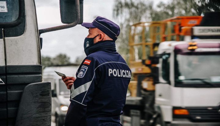 Zinību dienā ceļu satiksmes negadījumos Latvijā cietuši seši cilvēki