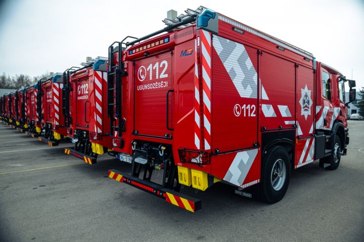 Degoša elektrības skapja dēļ Ogres novadā no ēkas evakuējušies seši cilvēki