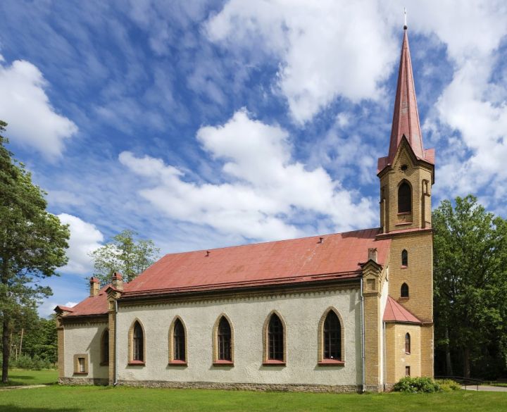 Piešķir finansējumu sakrālā mantojuma celtņu saglabāšanai Madlienā, Meņģelē, Suntažos, Jumpravā un Ogrē