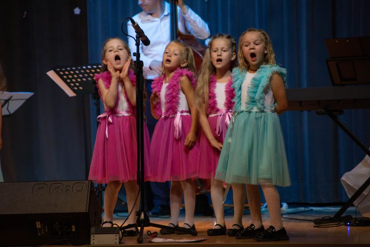 Attēls rakstam: Vokālā ansambļa "Tī mažors" pavasara koncerts