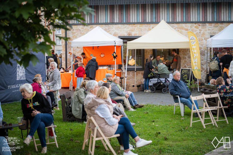 Vakara tirdziņš Ogresgrīvas pusmuižas pagalmā jau 24.oktobrī