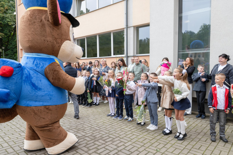 FOTO: Ogres novadā jauno mācību gadu sāk vairāk nekā 10 000 bērnu un jauniešu