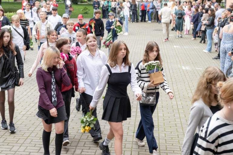 FOTO: Ogres novadā jauno mācību gadu sāk vairāk nekā 10 000 bērnu un jauniešu