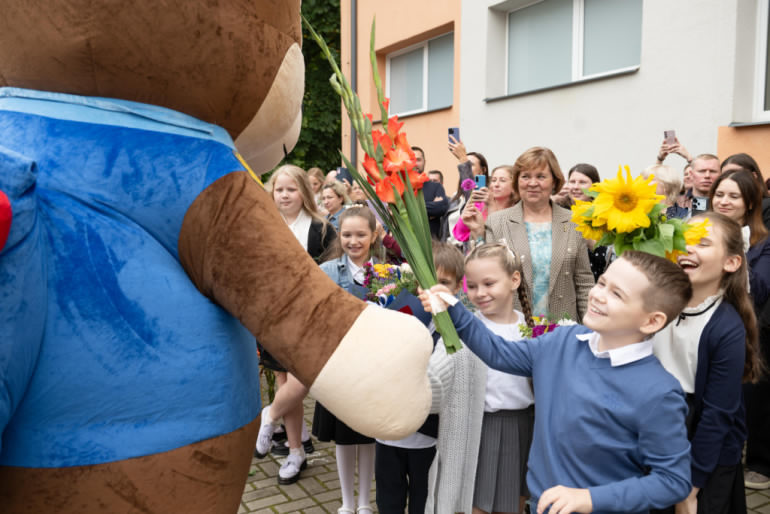 FOTO: Ogres novadā jauno mācību gadu sāk vairāk nekā 10 000 bērnu un jauniešu
