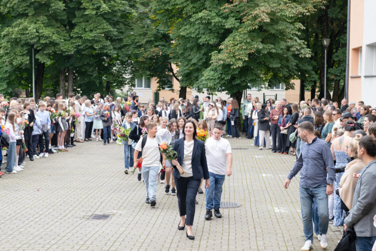 FOTO: Ogres novadā jauno mācību gadu sāk vairāk nekā 10 000 bērnu un jauniešu