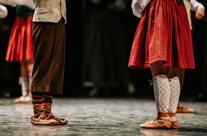 Deju kolektīva "Lienīte" koncerts "Deju soļos izauguši"