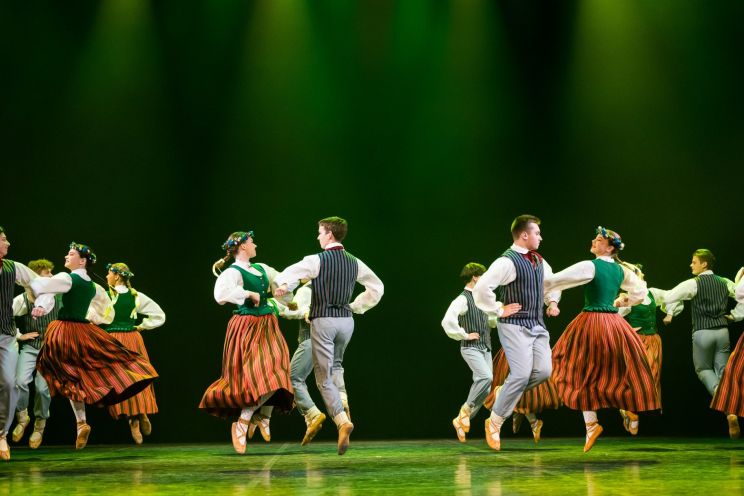 Attēls rakstam: Deju kolektīvu sadancis "Plaukstot dejā" 