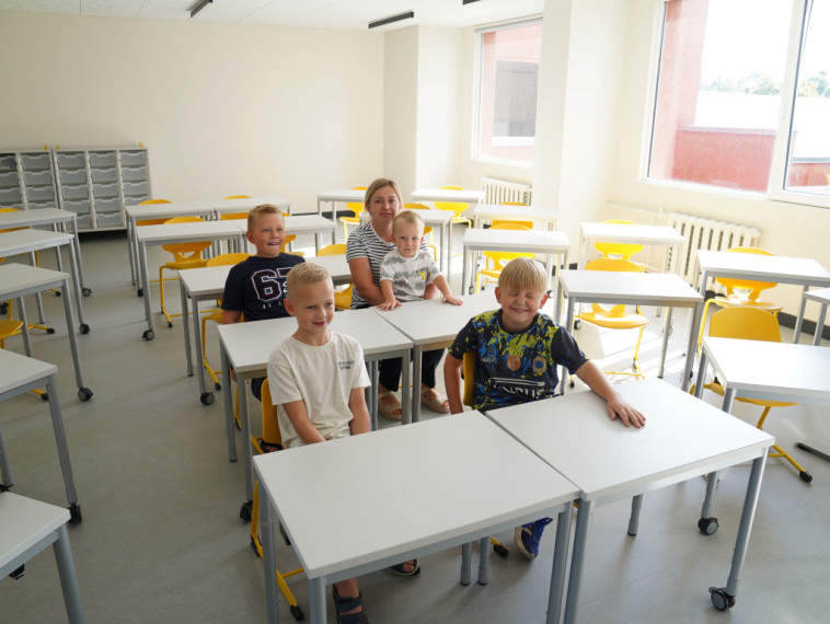 FOTO: Suntažu pamatskola jauno mācību gadu sāks atjaunotās telpās