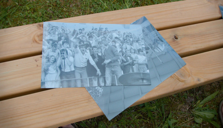 FOTO: 1985.gada leģendārā “Pērkona” koncerta dalībnieki tiekas atmiņu pēcpusdienā Ogres estrādē