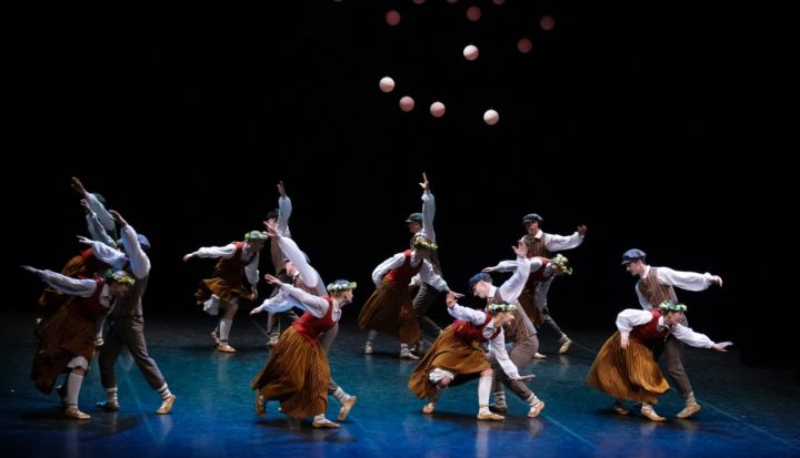 Deju kolektīva "Pīlādzītis" un draugu koncerts "Līdz pašāmi debesīm!"