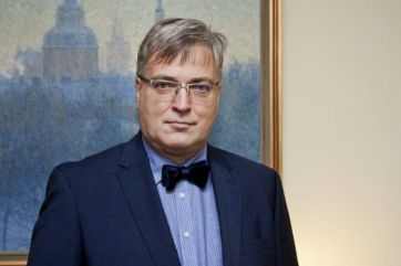 Attēls rakstam: “Neļaujieties šai stulbajai trollēšanai" Rakstnieks Jundze asi iestājas par tiesībām rīkoties ar pensiju uzkrājumiem