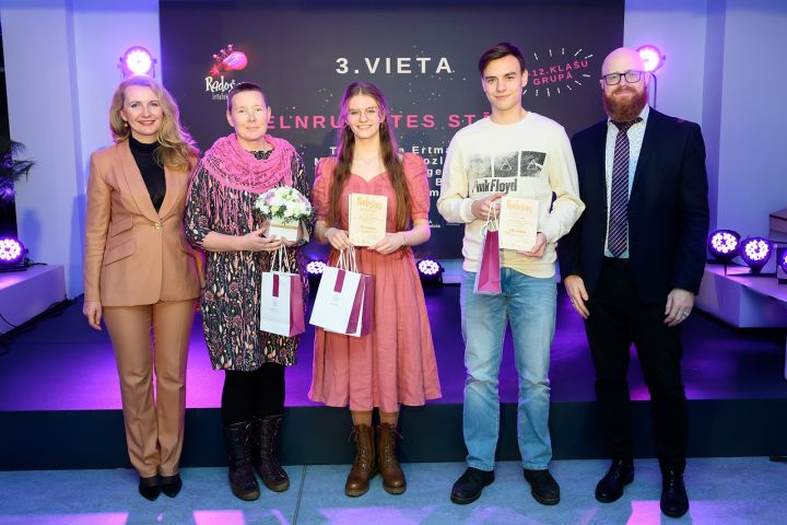Konkursā "Radošais intelektuālis" trešo vietu iegūst Ogres Valsts ģimnāzijas komanda