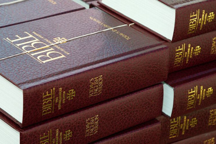 Attēls rakstam: 2025. gadā pieauga Bībeles pārdošanas apjomi 