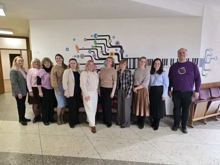 FOTO: Ropažu novada mūzikas un mākslas skolas iedvesmojas Ogrē