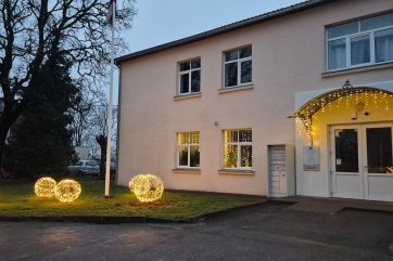 Attēls rakstam: Ivara Rancāna izstādes "Vecais ratiņš atkal rūc" atklāšana