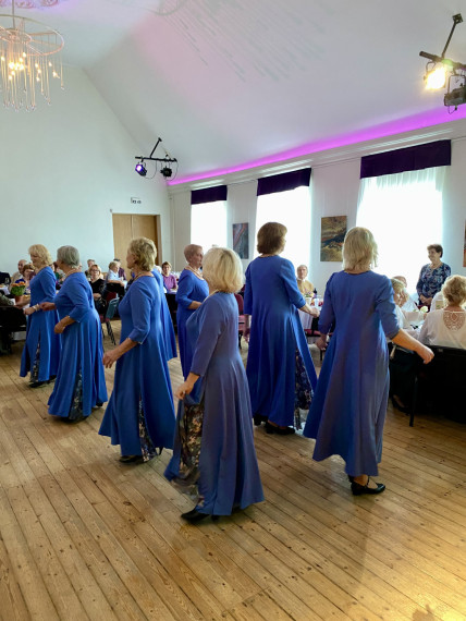 FOTO: Ikšķiles pilsētas un Tīnūžu pagasta pensionāru biedrībai "Saulgrieži" 50!