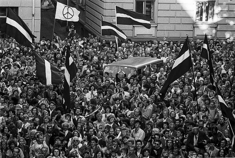 4. maijs vēsturē - Tauta runāja brīvības vārdā