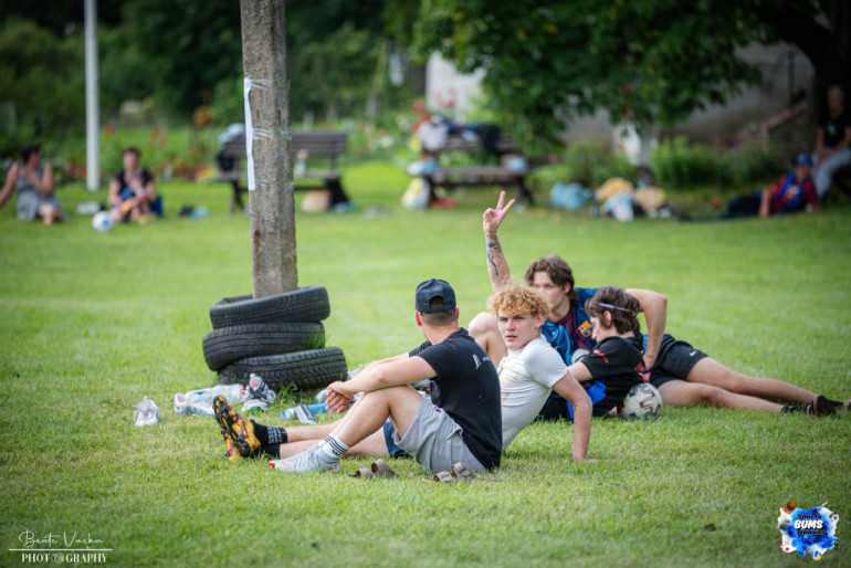 FOTO: Sporta BUMS Tīnūžos pulcē vairāk nekā 300 sportot gribētājus