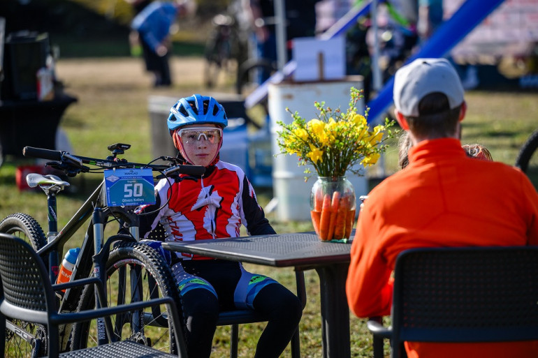 FOTO: Ķegumā atklāta lielākā kalnu divriteņu “Vivus MTB maratona” sezona