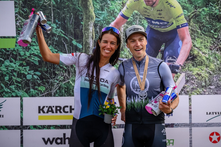 FOTO: Ķegumā atklāta lielākā kalnu divriteņu “Vivus MTB maratona” sezona