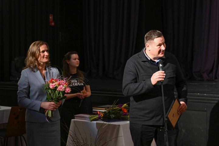 Lielvārdē aizvadīts Teātra festivāls un 150. gadadienā godināts Lielvārdes Tautas teātris