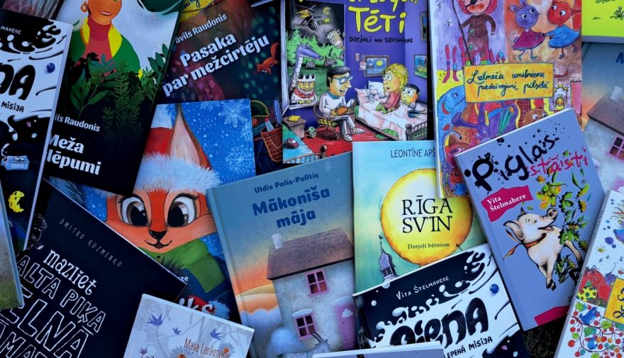 Dāvina grāmatas akcijā “Sveika, skola!”