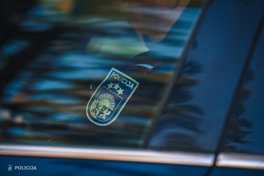 Ceļu satiksmes negadījumos aizvadītajā diennaktī cietuši desmit cilvēki