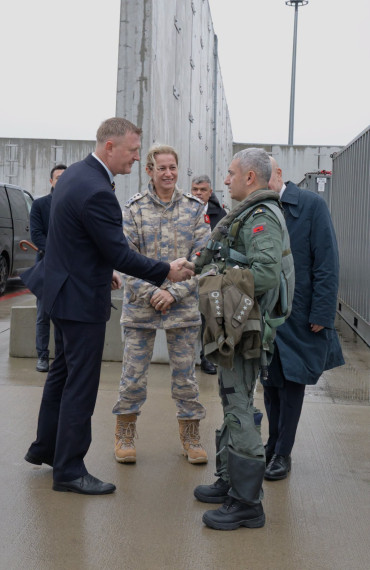  FOTO: Lielvārdē atkal ieradušies Turcijas iznīcinātāji F-16 – sargās Baltijas valstu gaisa telpu