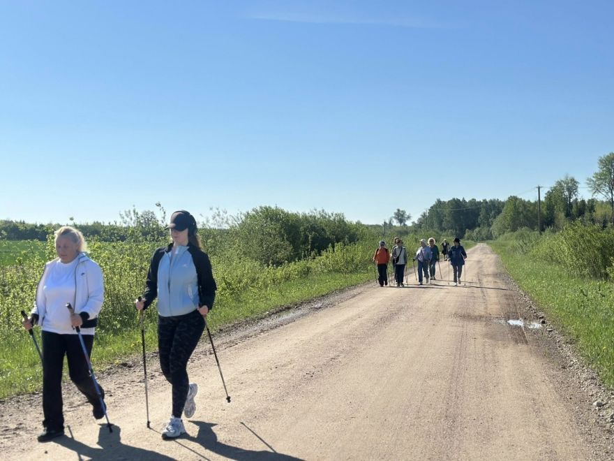 FOTO: Lauberē nūjotāji iepazīst Ogres novadu