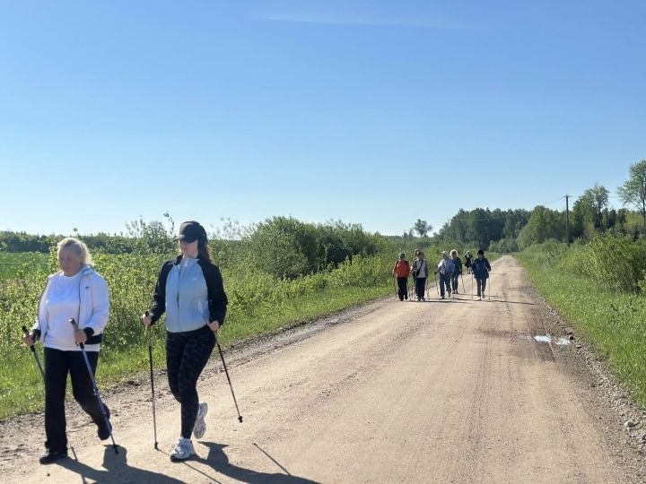 FOTO: Lauberē nūjotāji iepazīst Ogres novadu