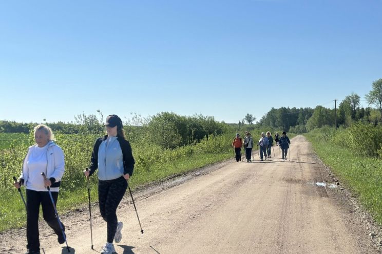 Attēls rakstam: FOTO: Lauberē nūjotāji iepazīst Ogres novadu