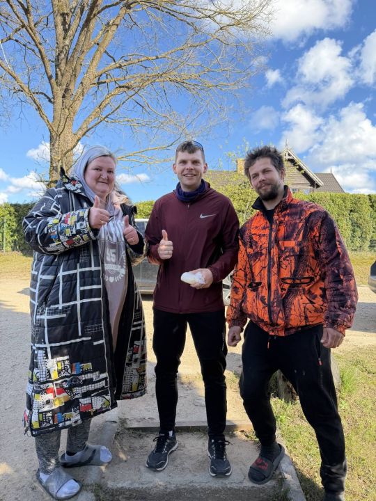 Vējš var aizpūst lietas, bet cilvēkus nē. "Lapsu mājas sieri" saka paldies atbalstītājiem