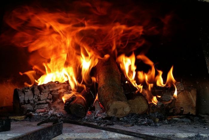 Glābēji atgādina: aukstajā laikā, apsildot mājokli, jāievēro drošība