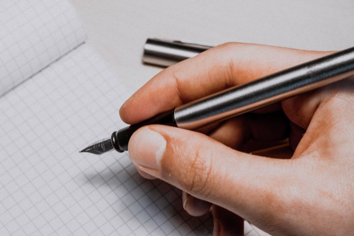Radošās rakstīšanas meistarklase "Kad vārdi un attēli kļūst par stāstu"