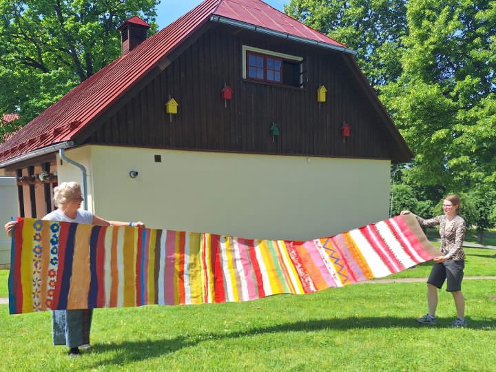 FOTO: Ogres novada etnogrāfiskais mantojums – austās segas