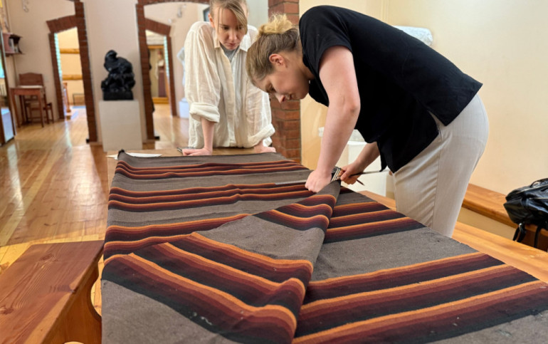 FOTO: Ogres novada etnogrāfiskais mantojums – austās segas