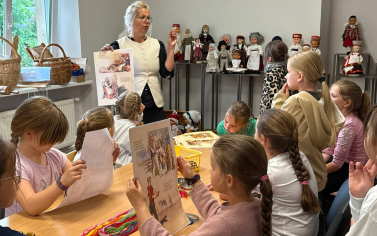 FOTO: Ogres novada etnogrāfiskais mantojums – austās segas