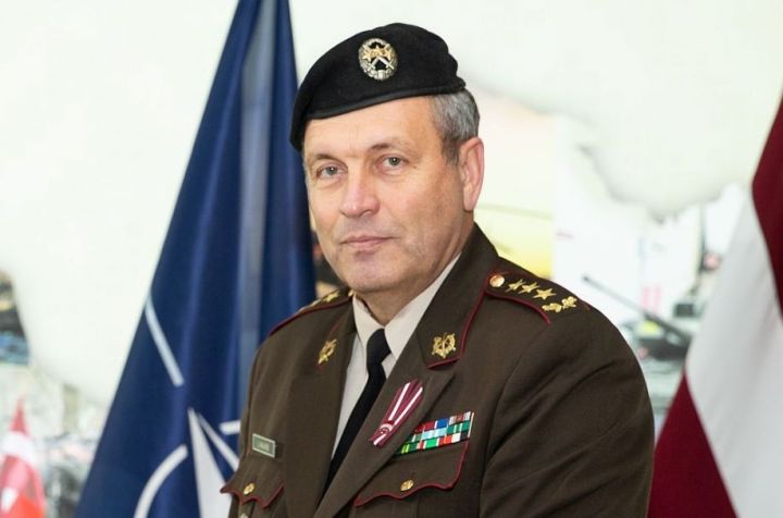 Bruņoto spēku komandieris darba vizītē apmeklē militāro bāzi "Lielvārde"
