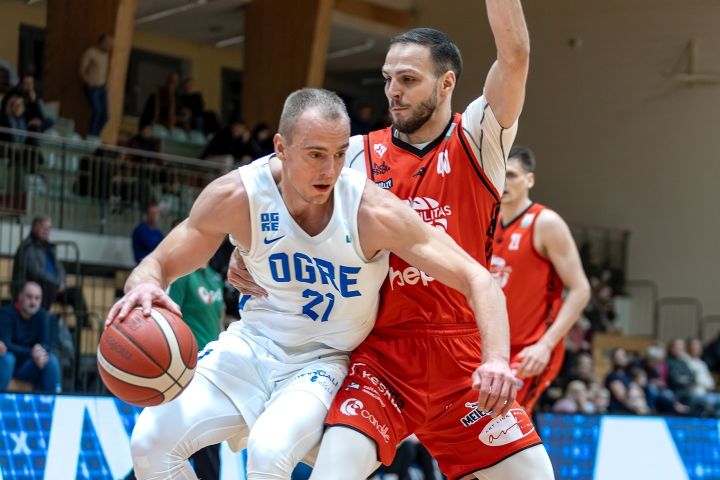 "Ogres" basketbolisti viesos zaudē Raplas komandai