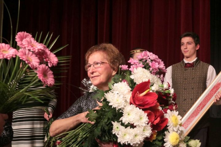 Skolotāja Velta Gobiņa – par ķīmiju, skolu un dzīvi