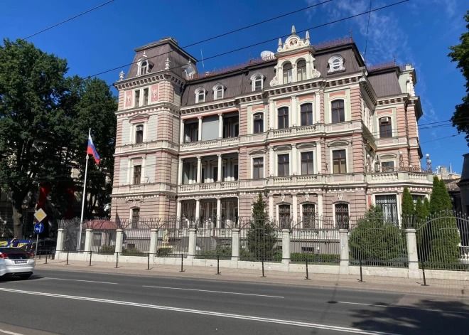 Rīgā niecīga interese piedalīties Krievijas Valsts domes vēlēšanās, secina iekšlietu ministrs Dombrava
